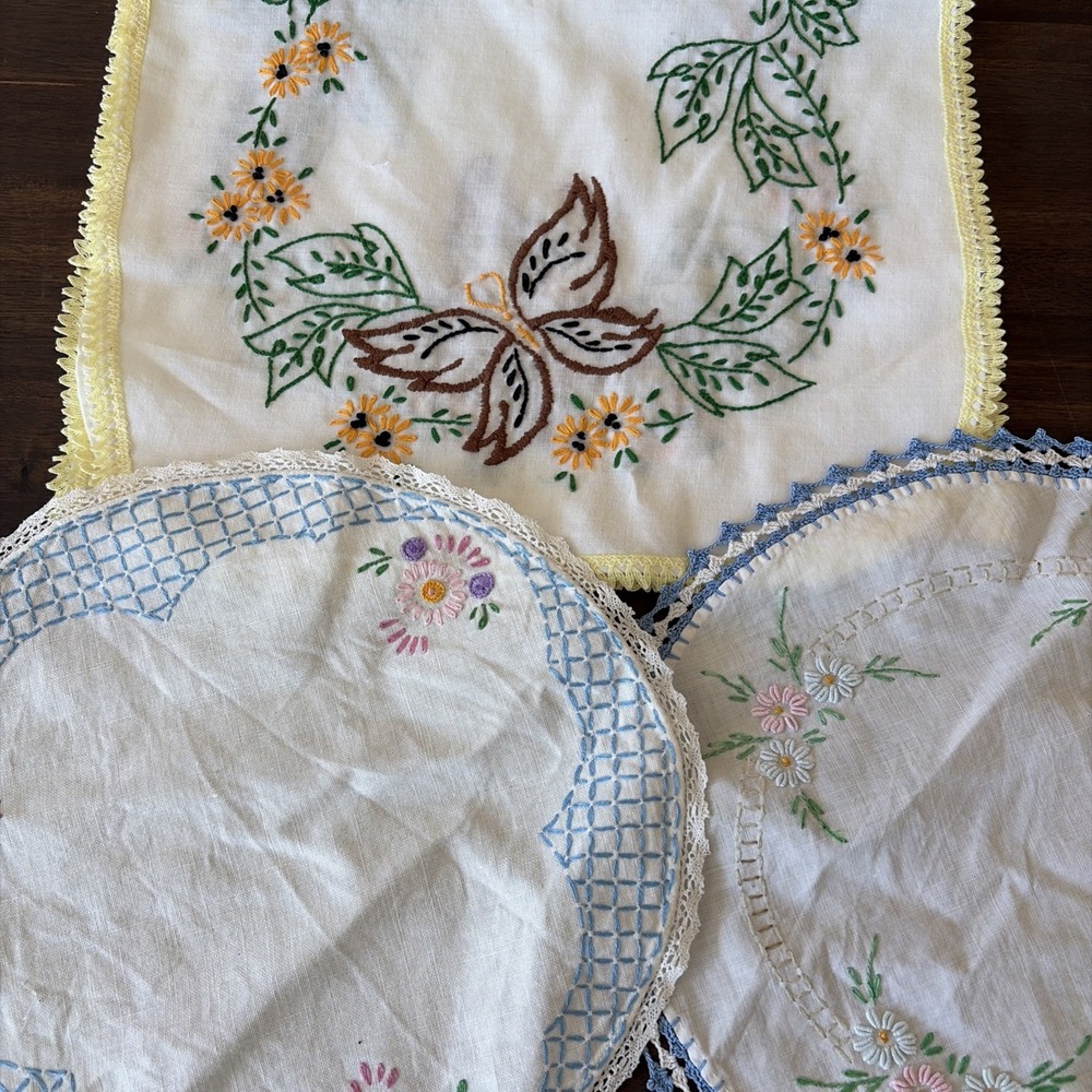 Vintage Floral Hand Embroidered Dollies (2) & Runner Floral Cottagecore Grandma